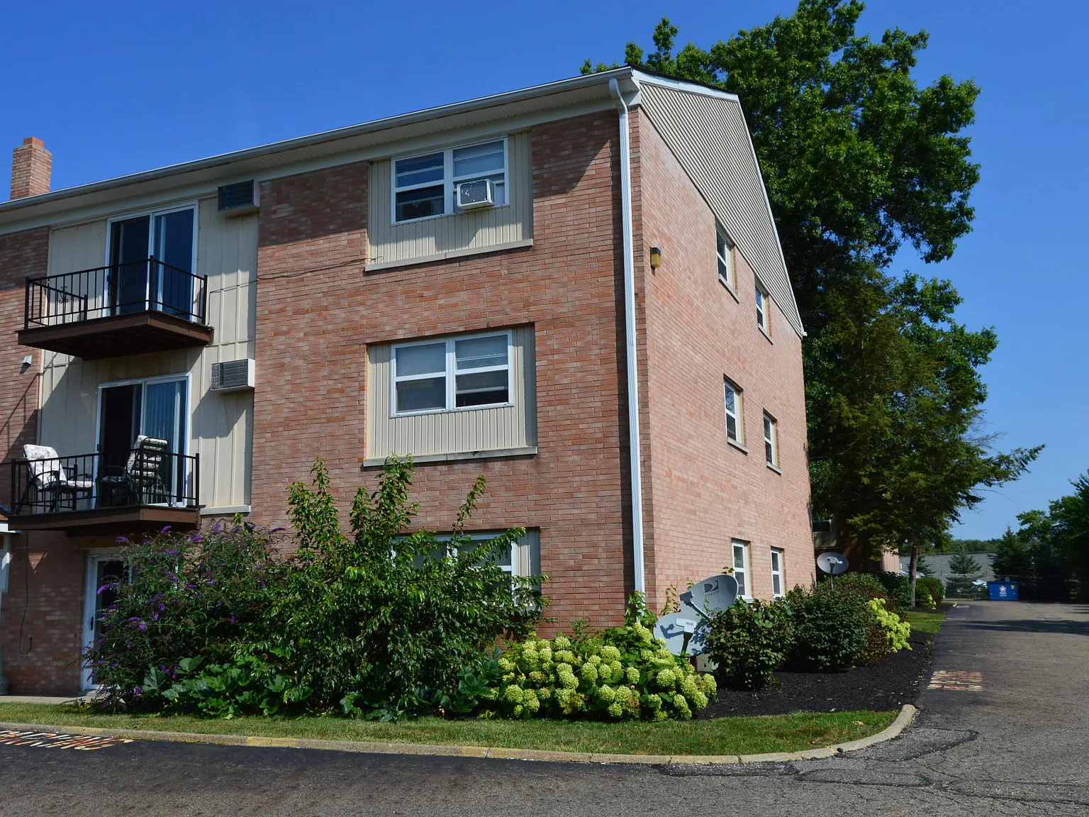 Liberty Heights — Photo 4