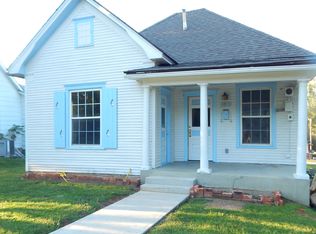 1013 Sycamore St, Carthage, MO 64836