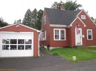 3 Vickery St, Augusta, ME 04330