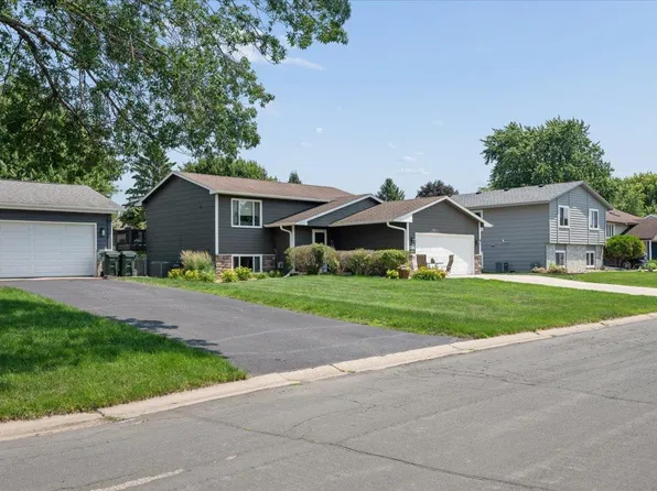 14390 Exley Ln, Apple Valley, MN 55124