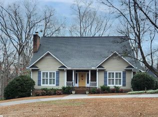 201 Valley Oak Dr, Greenville, SC 29617