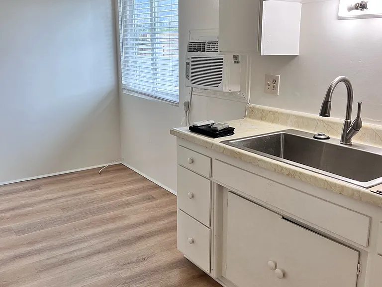 2835 Nina St #11 — Photo 8