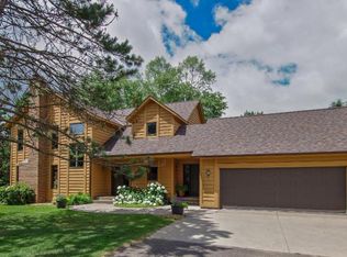 9430 96th St N, Saint Paul, MN 55110