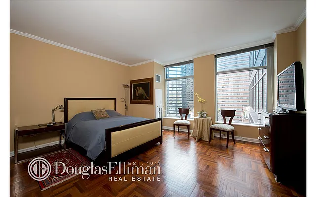 Rented by Douglas Elliman | media 17