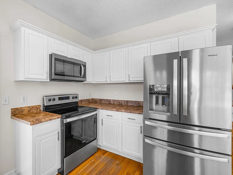 217 Derby Downs Dr — Photo 13