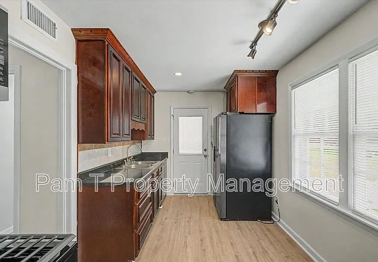 102 Juniper Cir — Photo 8