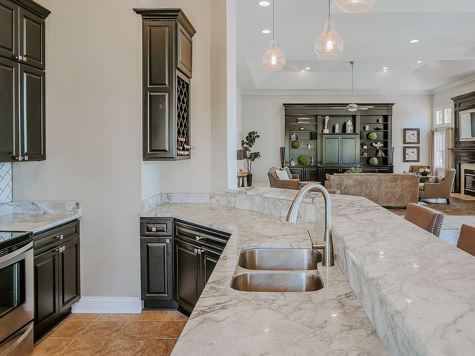 1st image of 825 Beverley Dr #1260-205