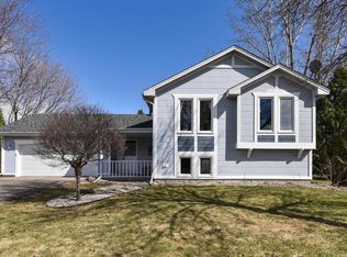 7100 Polaris Ln N, Maple Grove, MN 55311