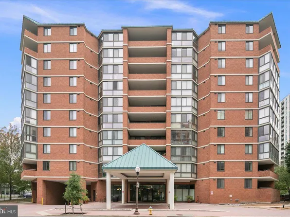 1001 N Randolph St APT 913, Arlington, VA 22201