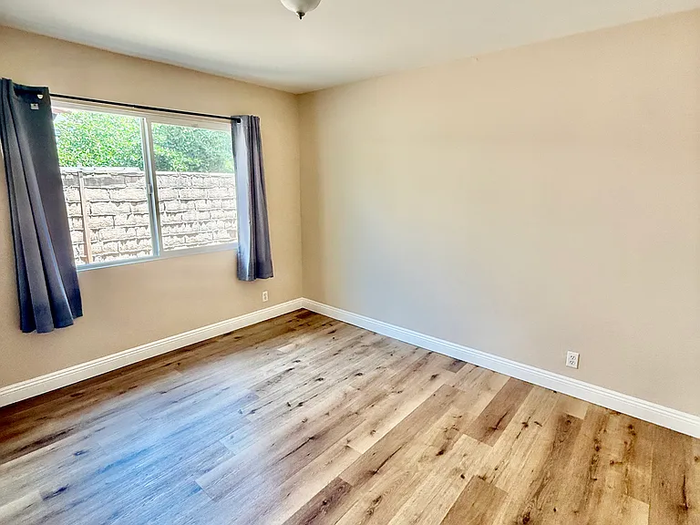 3154 Bartlett Ave — Photo 8