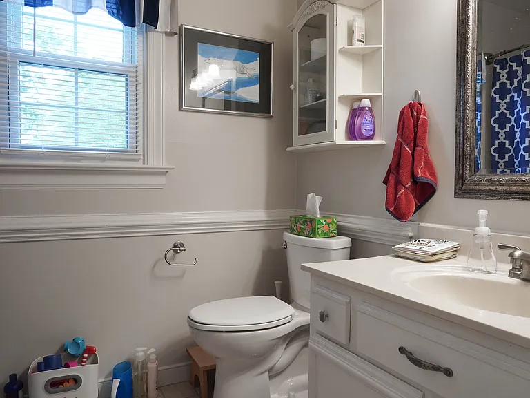 2405 Kenmore Rd — Photo 19