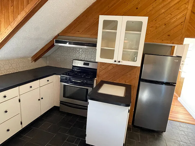 81 Kirtland St #3 — Photo 9