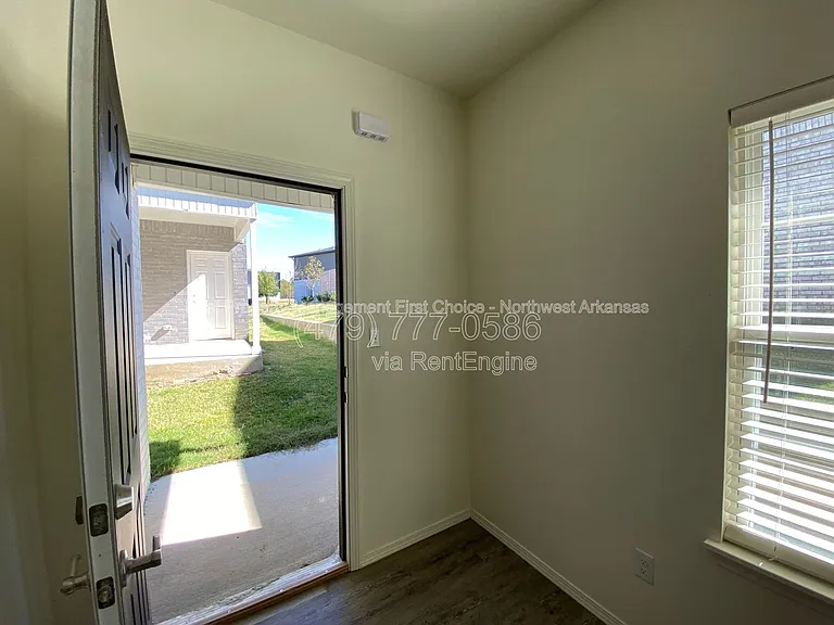 4211 Sante Fe Sq #1 — Photo 12
