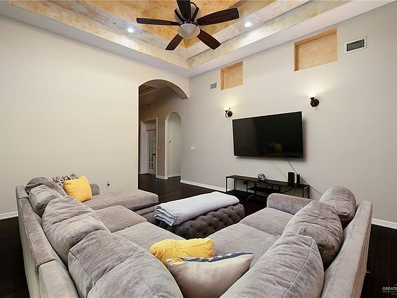 5th image of 5305 Mauritius Ln