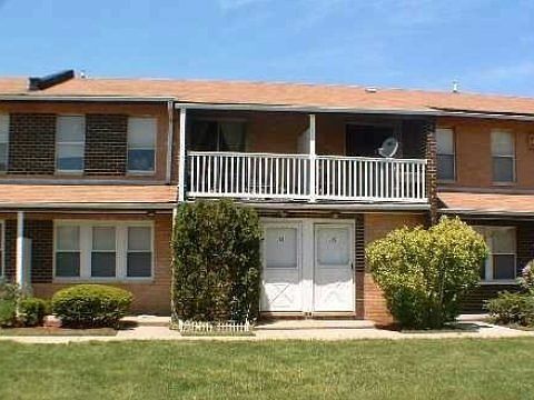 1st image of 238 Artist Lake Dr