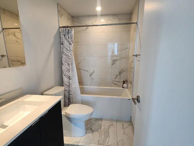 1928 Lake Shore Blvd W #1516 — Photo 4