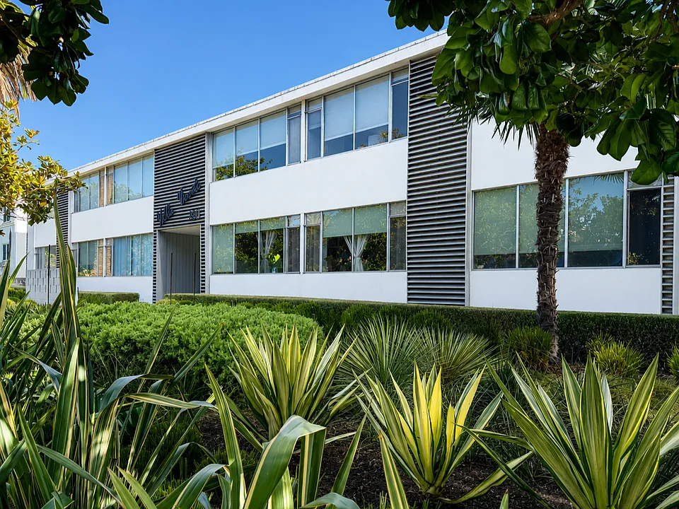 234 San Vicente Blvd