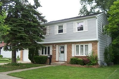 1st image of 116 E Armitage Ave