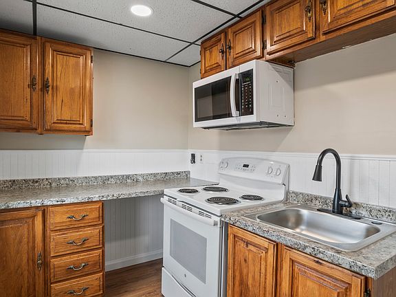2nd image of 117 Union St #2F