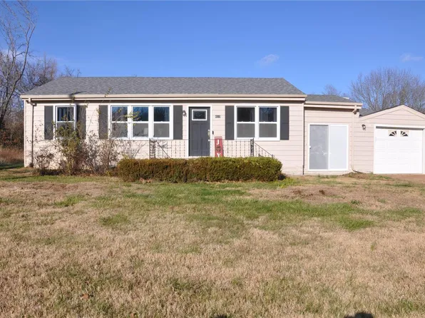 4519 Valley View Dr, Hillsboro, MO 63050