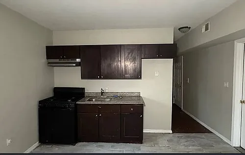 406 Park Ave Photo 1