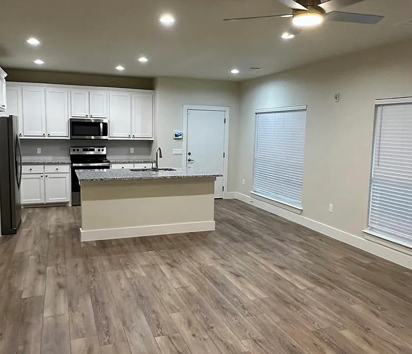 408 Alvarado St #3