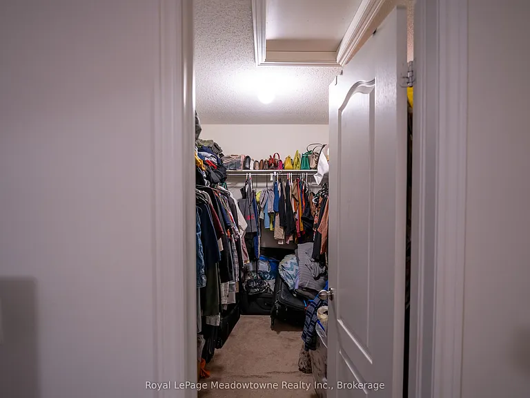 1528 Chretien St — Photo 29
