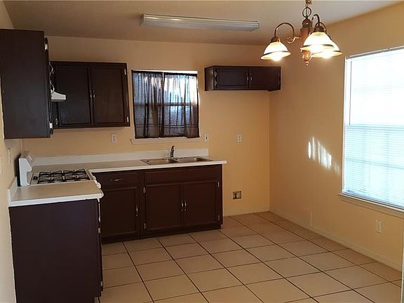 3rd image of 12134 Banner Hill Ave