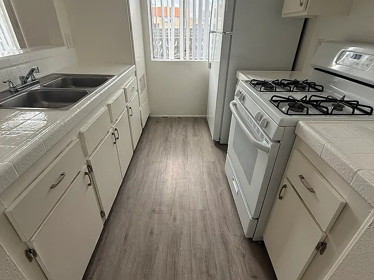 236 S Avenue 24 #A001 — Photo 5