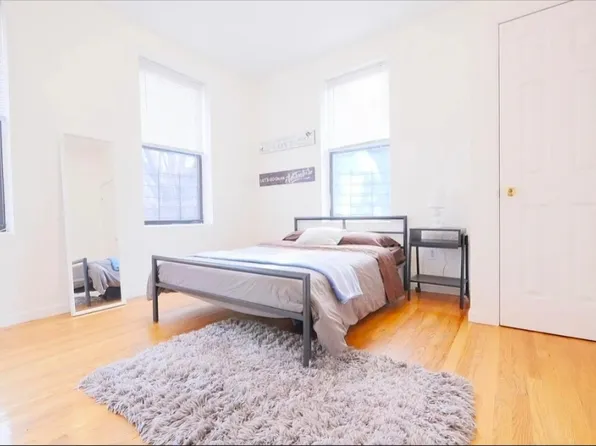 498 Jefferson Avenue image 1 of 6