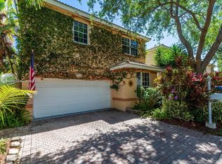 1250 Hayes St, Hollywood, FL 33019