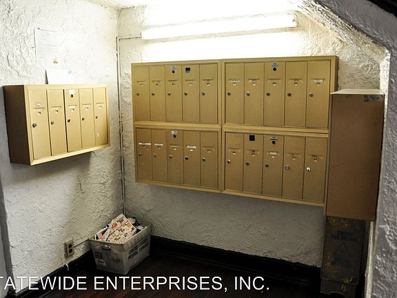 3rd image of 245 N Kenmore Ave APT 106
