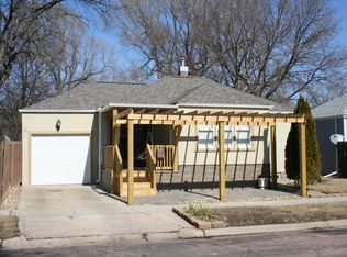 406 E 10th Ave, Mitchell, SD 57301