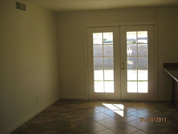3rd image of 1307 W Behrend Dr