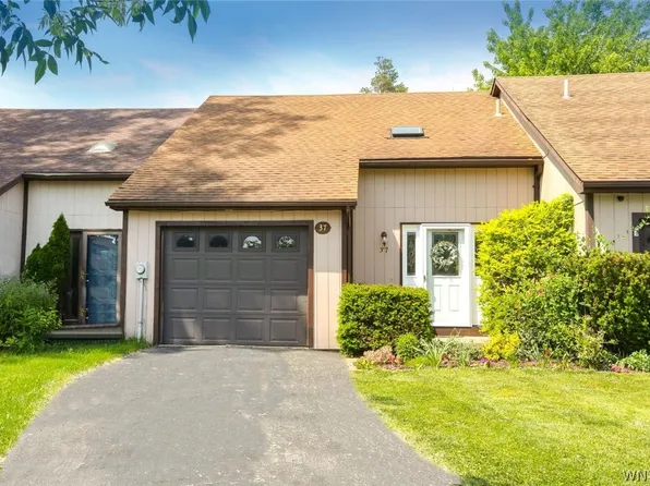 37 Robin Rd, Buffalo, NY 14228