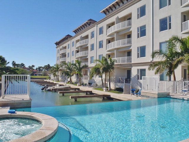 1st image of 5909 Padre Blvd