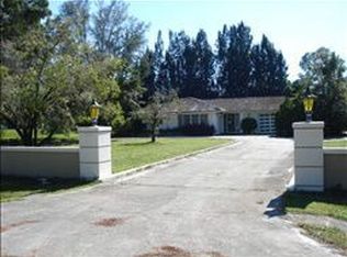 589 Carica Rd, Naples, FL 34108