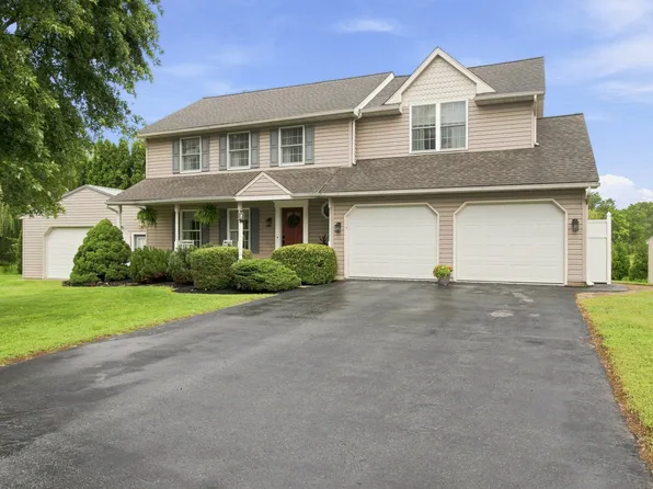 1317 Timothy Dr, Landisville, PA 17538