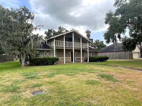 2nd image of 2109 Riverside Dr