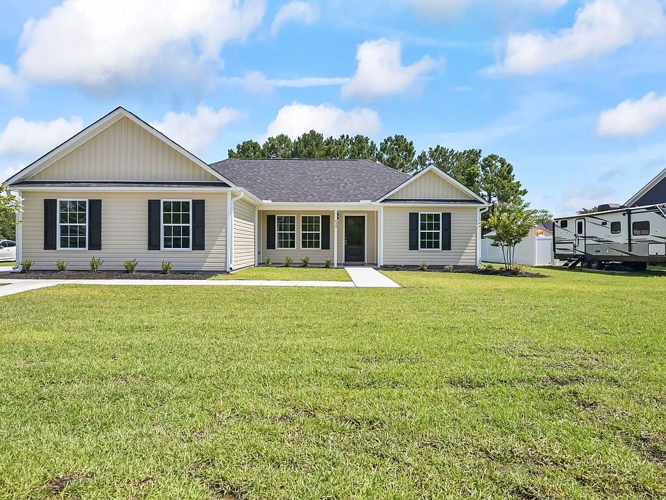 1st image of 439 Pine Needle Dr.