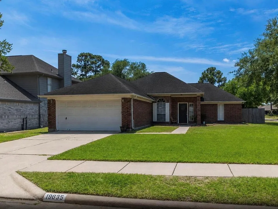 19635 Vernier Woods Ln
