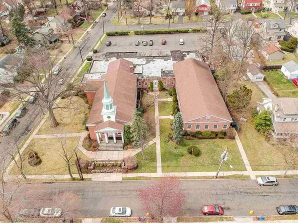 61 Church St, Teaneck, NJ 07666