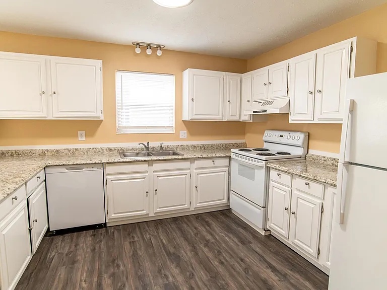 3422 Orlando Dr — Photo 10