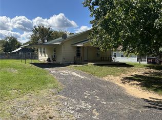 295 E Camp St, Dover, AR 72837