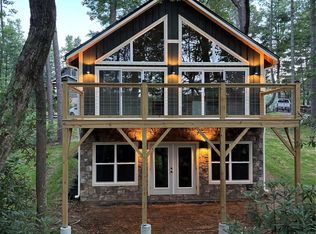 5 S Bear View Dr, Hendersonville, NC 28792
