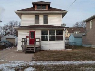 208 15th St NW, Mason City, IA 50401