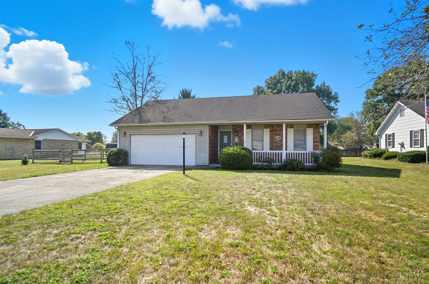 180 Vernon Pl photo 1