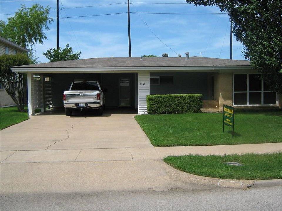1st image of 1809 Puritan Dr