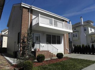 19 N Richards Ave, Ventnor, NJ 08406