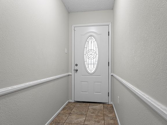 4th image of 9616 Belmont Ave